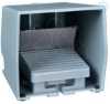 Imagem de Interruptor de pedal unico XPE-M – com tampa – metalico - azul - 1NC+1NO