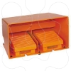 Imagem de interruptor de pedal duplo XPE-R – com tampa – metalico – laranja - 4NC+4NO