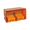 Imagem de Interruptor de pedal duplo XPE-M - IP66 - com tampa - metalico - laranja - 2 NC + 2 NO