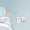 Imagem de 300Mbps Wi-Fi Range Extender com tomada de energia