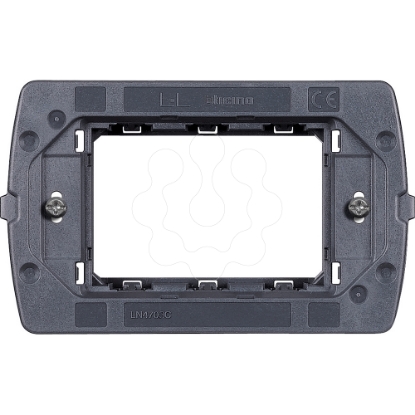 Mostrar detalhes para Suportes de fixacao para quadros Livinglight AIR - 3 modulos para caixas Bticino Imagem de Suportes de fixacao para quadros Livinglight AIR - 3 modulos para caixas Bticino