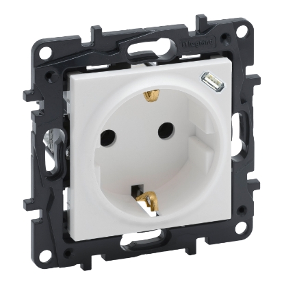 Mostrar detalhes para NL-STEP TOM. 2P+T / USB-C BRAN Imagem de NL-STEP TOM. 2P+T / USB-C BRAN